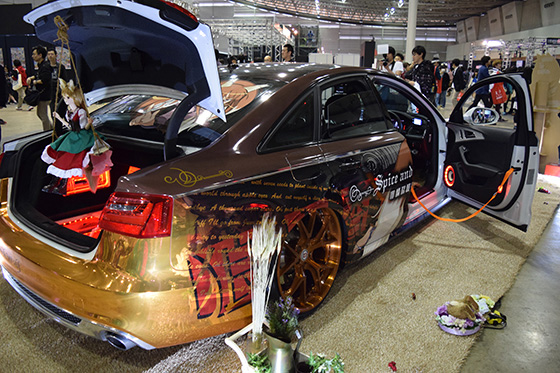 画像：狼と香辛料痛車