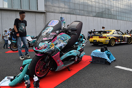 画像：レーシングミク痛単車