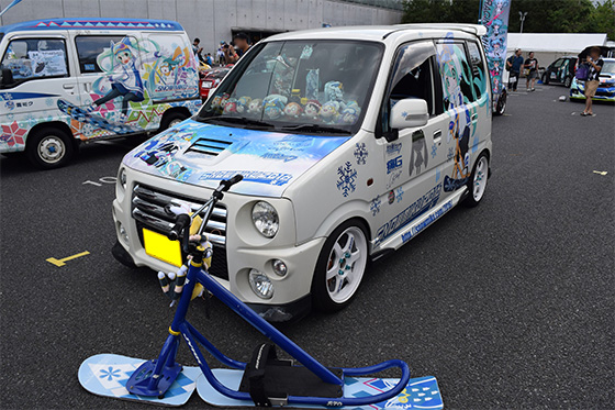 画像：レーシングミク痛車