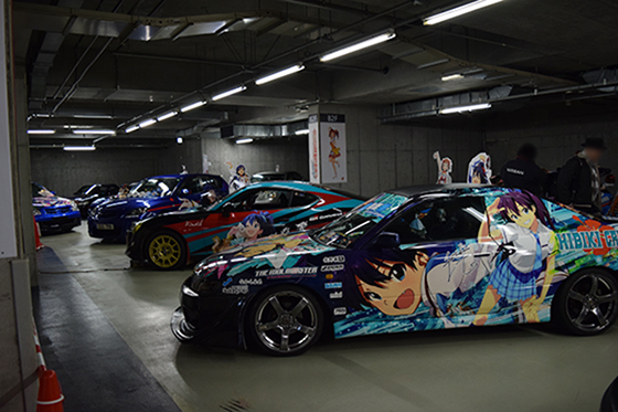 画像：我那覇響痛車