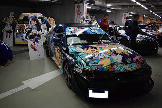 画像：我那覇響痛車