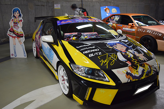 画像：七尾百合子痛車