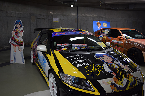 画像：七尾百合子痛車