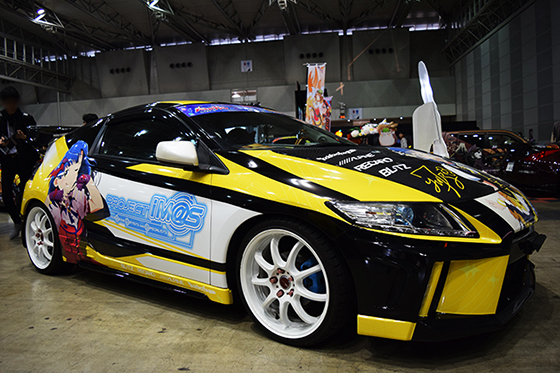 画像：七尾百合子痛車